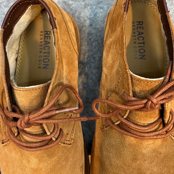 Kenneth Cole REACTION Mens Brown Suede Chukka Boots Lace Up Ankle Boots Sz 10.5